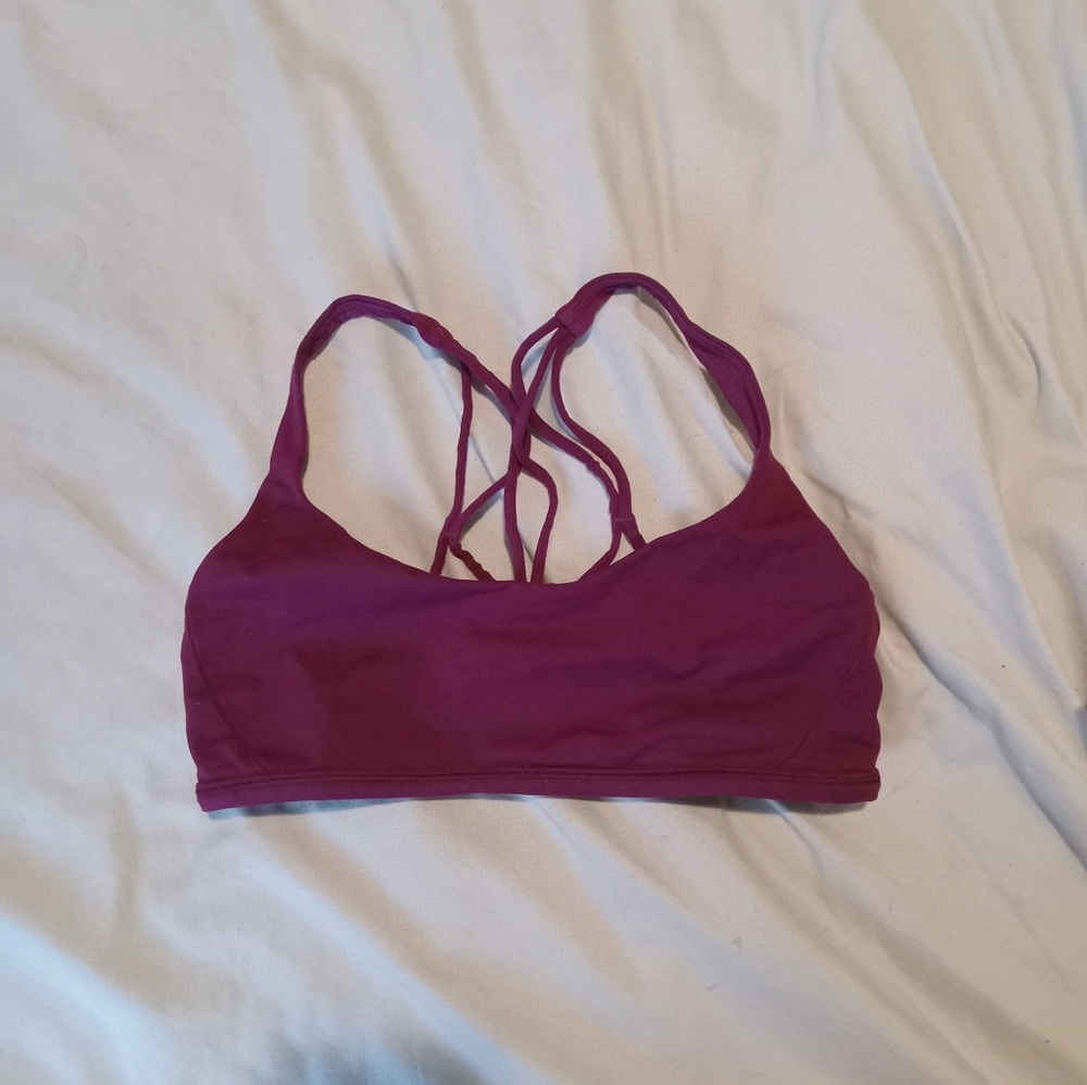 Lululemon Strappy Back Sports Bra Size 6